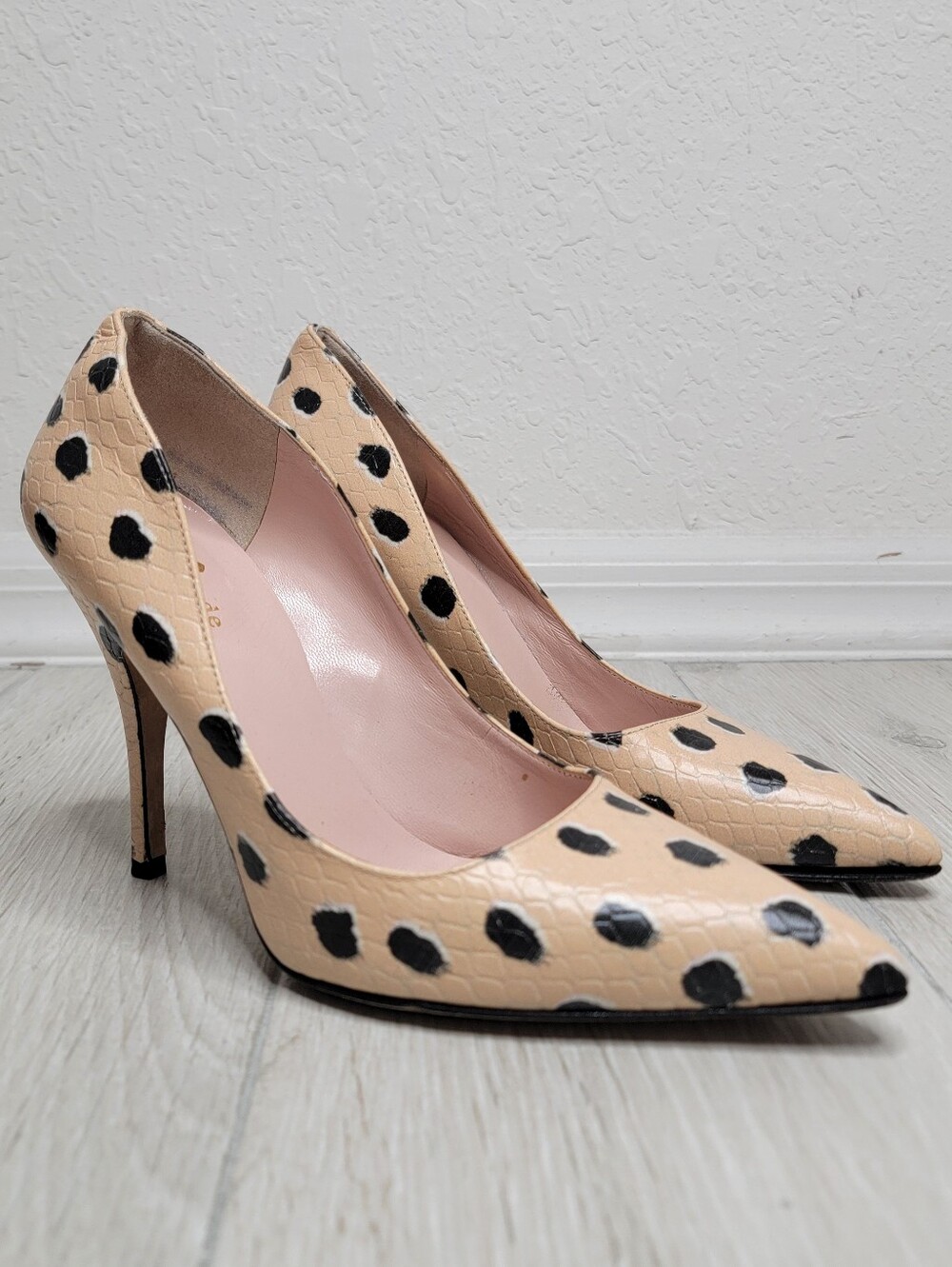 KATE SPADE Licorice Pumps In Dotted Snake Print 7.5.